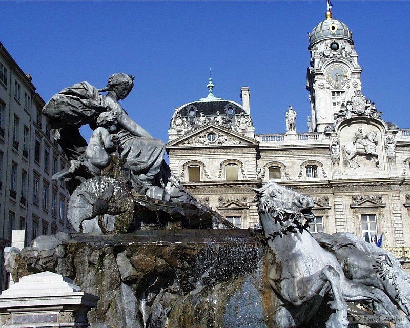 040.Place_des_Terreaux.jpg